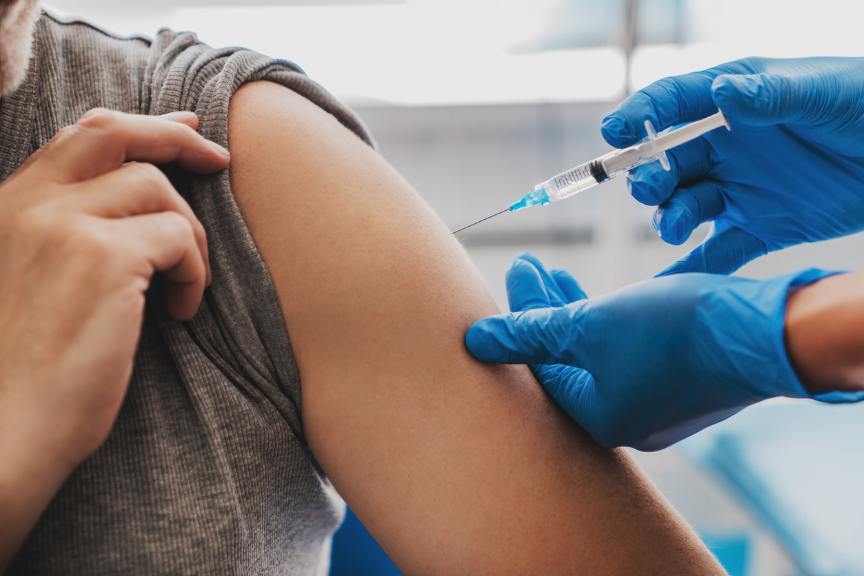 Campanha de vacinação contra a gripe começa segunda-feira em SP