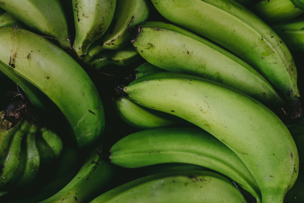 A fruta verde, de acordo com especialistas da Universidade de New Castle, no Reino Unido,  é a banana, conhecida por suas propriedades contra o câncer – iStock/Getty Images