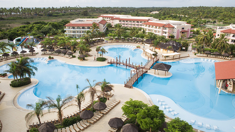 O Grand Palladium Imbassaí Resort & Spa fica em Mata de São João, litoral norte da Bahia