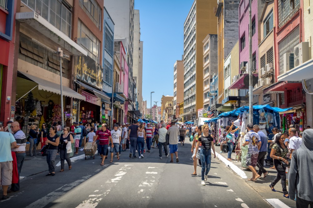 Comercio ambulante en el barrio de Brás, São Paulo