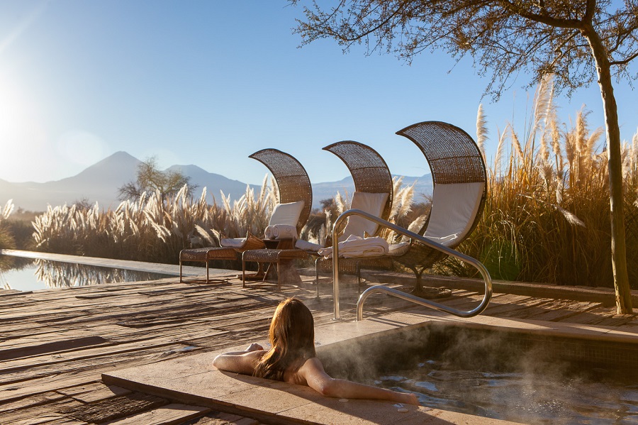 Piscina do hotel Tierra Atacama, que fica em pleno deserto chileno