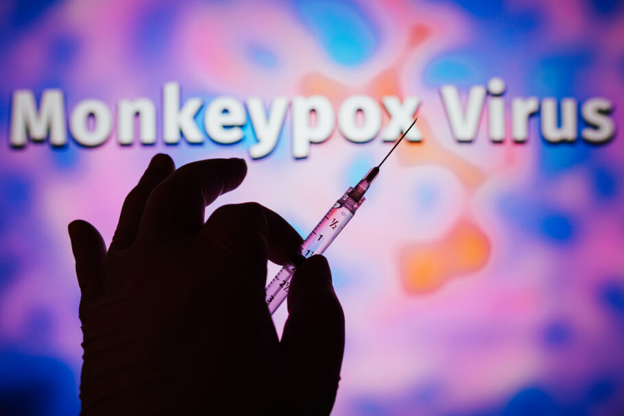 Países da Europa já aplicam vacina da varíola tradicional para proteger contra a varíola do macaco