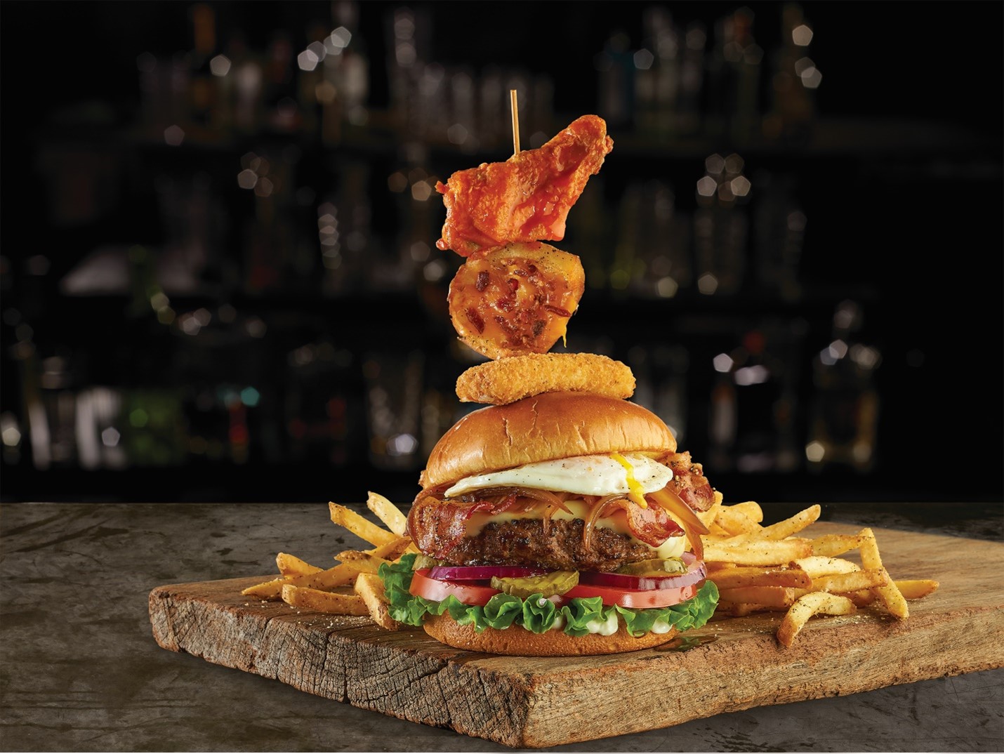 Festival Mega Burger Fridays chega com 5 receitas exclusivas para desafiar até os mais famintos amantes de hambúrguer