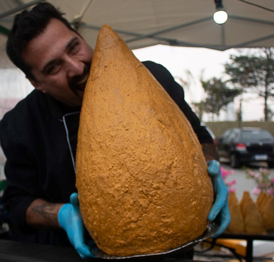 Coxinha de 20kg é uma das sensações do Big Food Festival