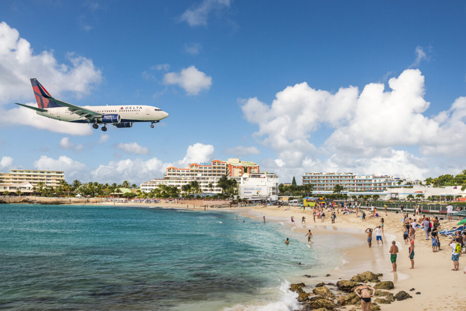 A famosa praia Maho, em St. Maarten, uma das paradas do cruzeiro da MSC