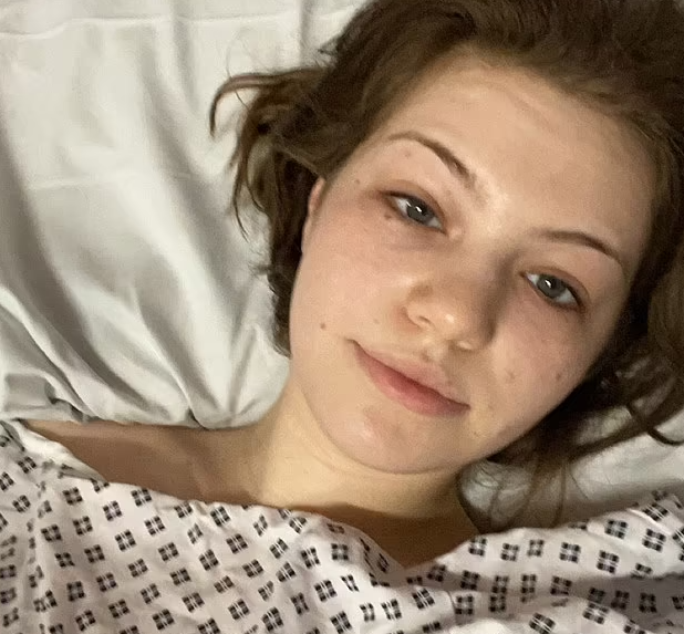 Influenciadora teve complicações após a cirurgia na vagina