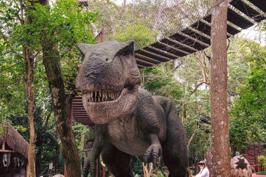 Seja um paleontólogo por um dia no Mundo dos Dinossauros