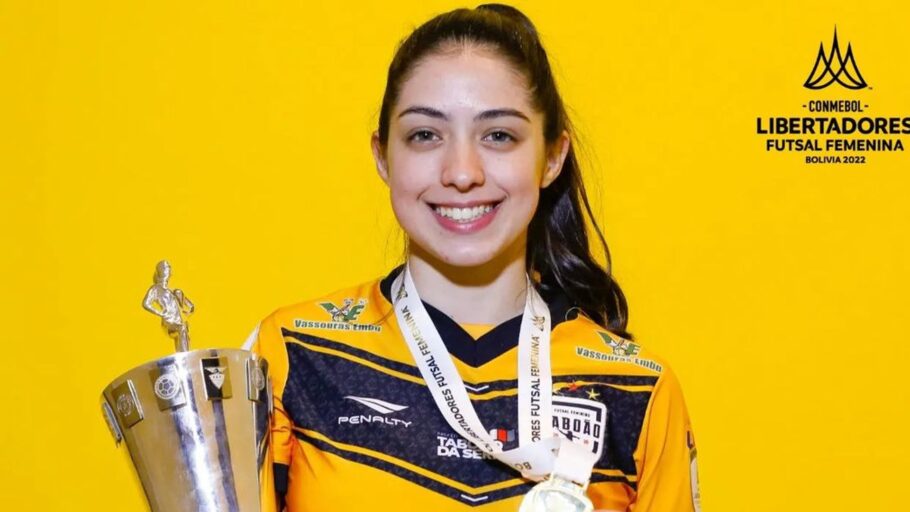 Jogadora de futsal Pietra Medeiros, 20 ano, morreu em São Paulo de uma doença autoimune
