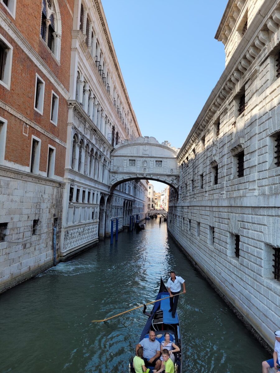 Adeus a Veneza diante da Pnte dos Suspiros