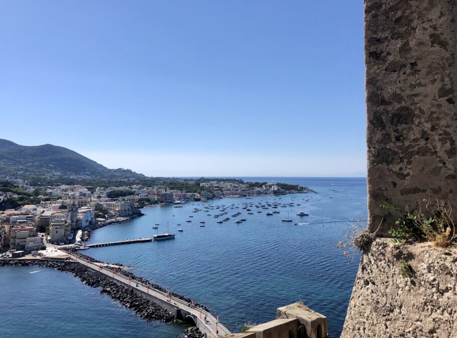 Vista de Ischia a partir do Castello Aragonese