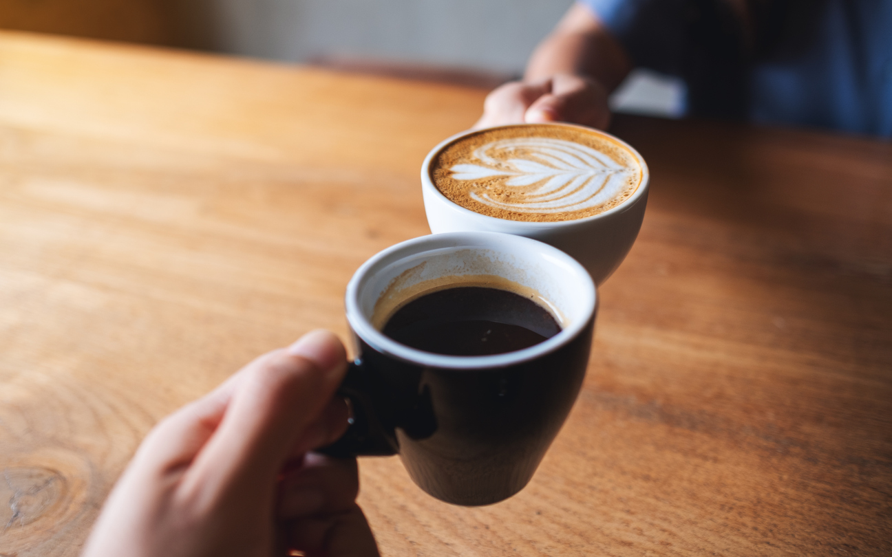 Embora não seja apontado como o culpado pela gastrite, o café pode contribuir para piora da doença – iStock/Getty Images
