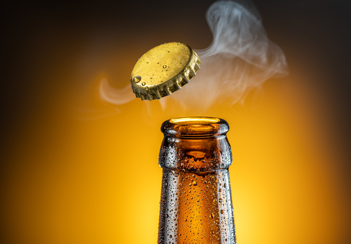 Mudanças de hábitos que evitam o câncer – Mesmo o consumo baixo e moderado de álcool pode representar risco – iStock/Getty Images