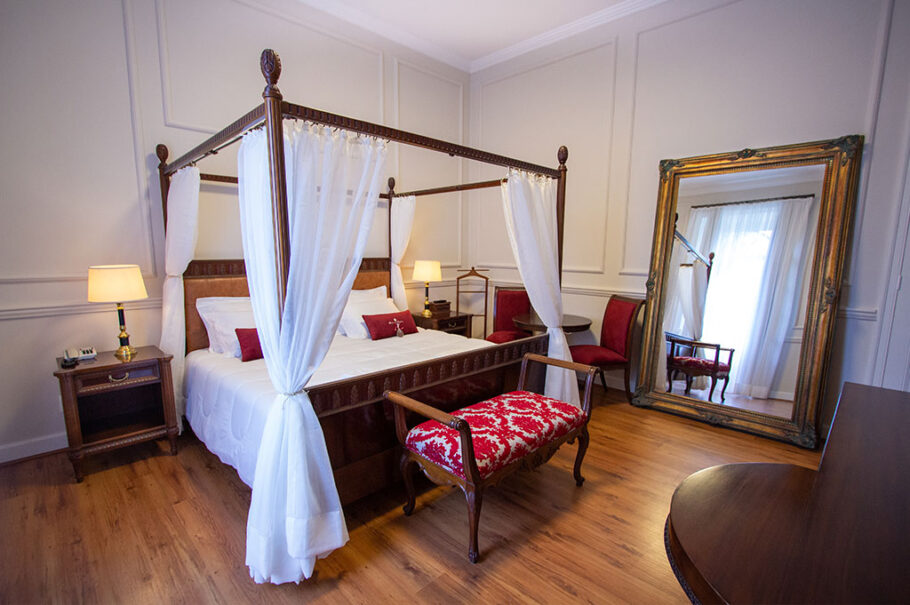Um dos quartos do hotel Solar do Império, que fica no coração de Petrópolis (RJ)