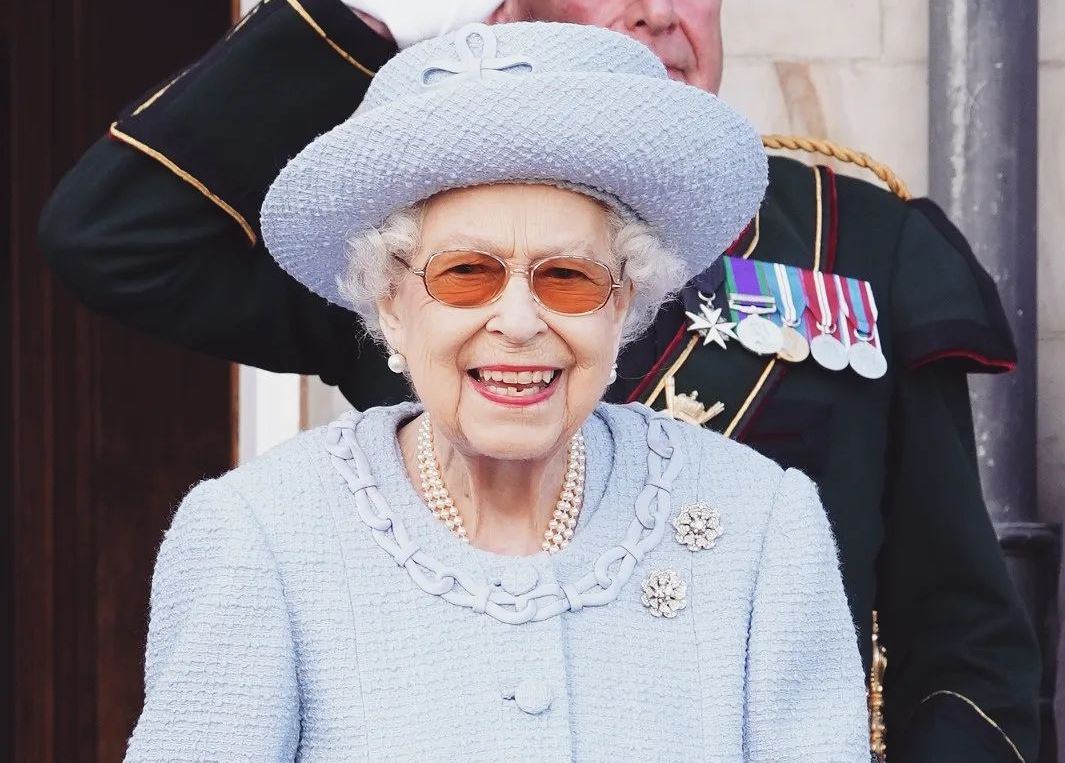 Rainha Elizabeth morre aos 96 anos, na Escócia, onde passava férias
