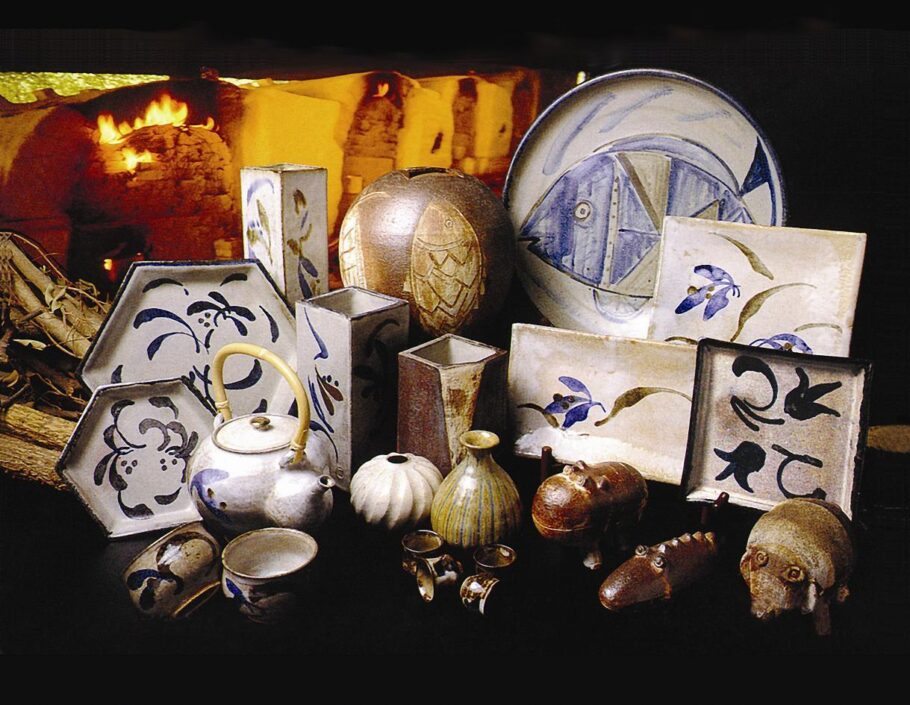 Cerâmicas produzidas no atelier Suenaga & Jardineiro, em Cunha (SP)