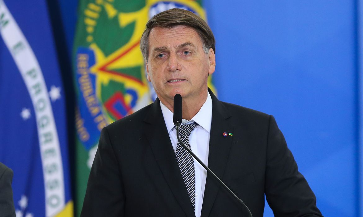 Bolsonaro defendeu que aborto é ‘escolha do casal’ e relatou experiência