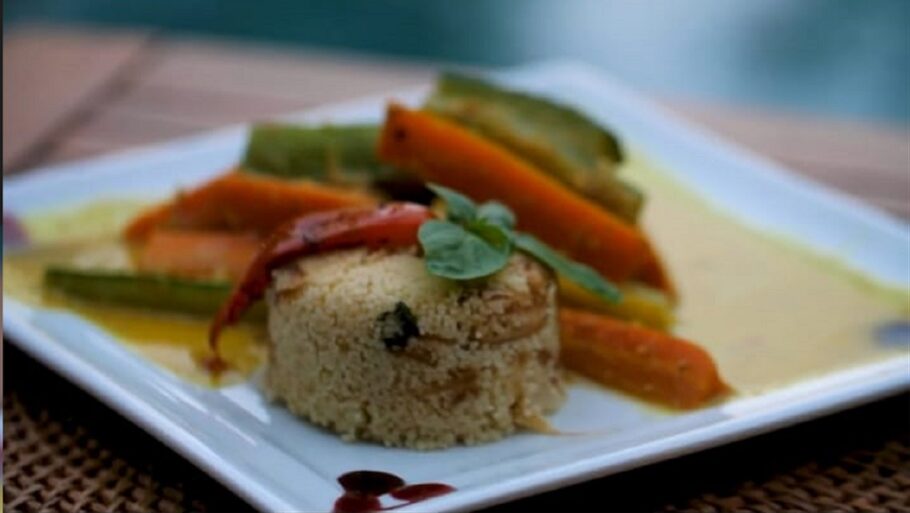 Curry de peixe com legumes e cuscuz marroquino