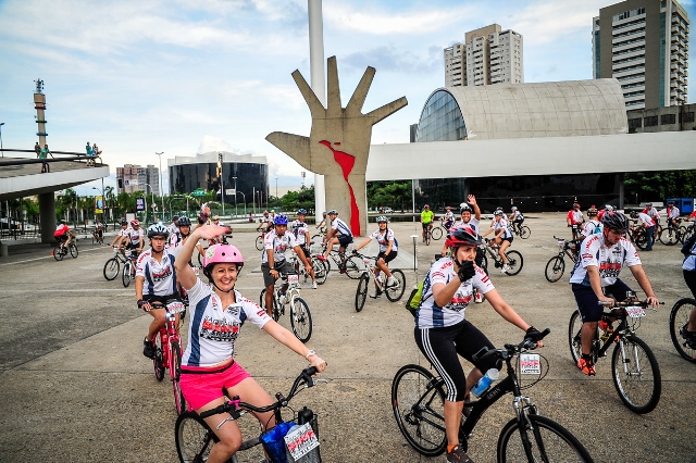 O Bike Tour SP oferece passeios culturais e guiados em diversos idiomas gratuitamente.