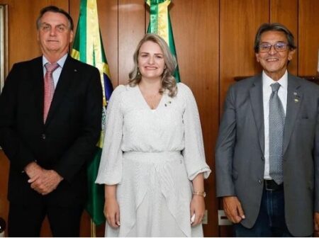 Bolsonaro tenta se desvincular de Roberto Jefferson