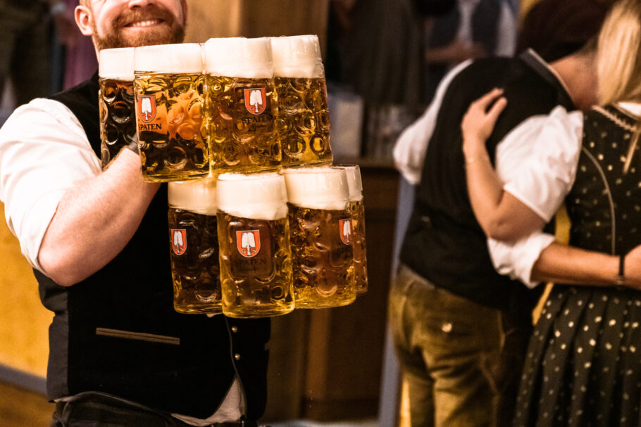 Oktoberfest de Munique reúne mais de seis milhões de visitantes de todo o mundo