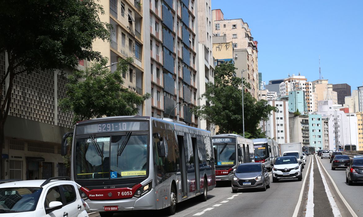 Aproveite o transporte público gratuito neste domingo em São Paulo