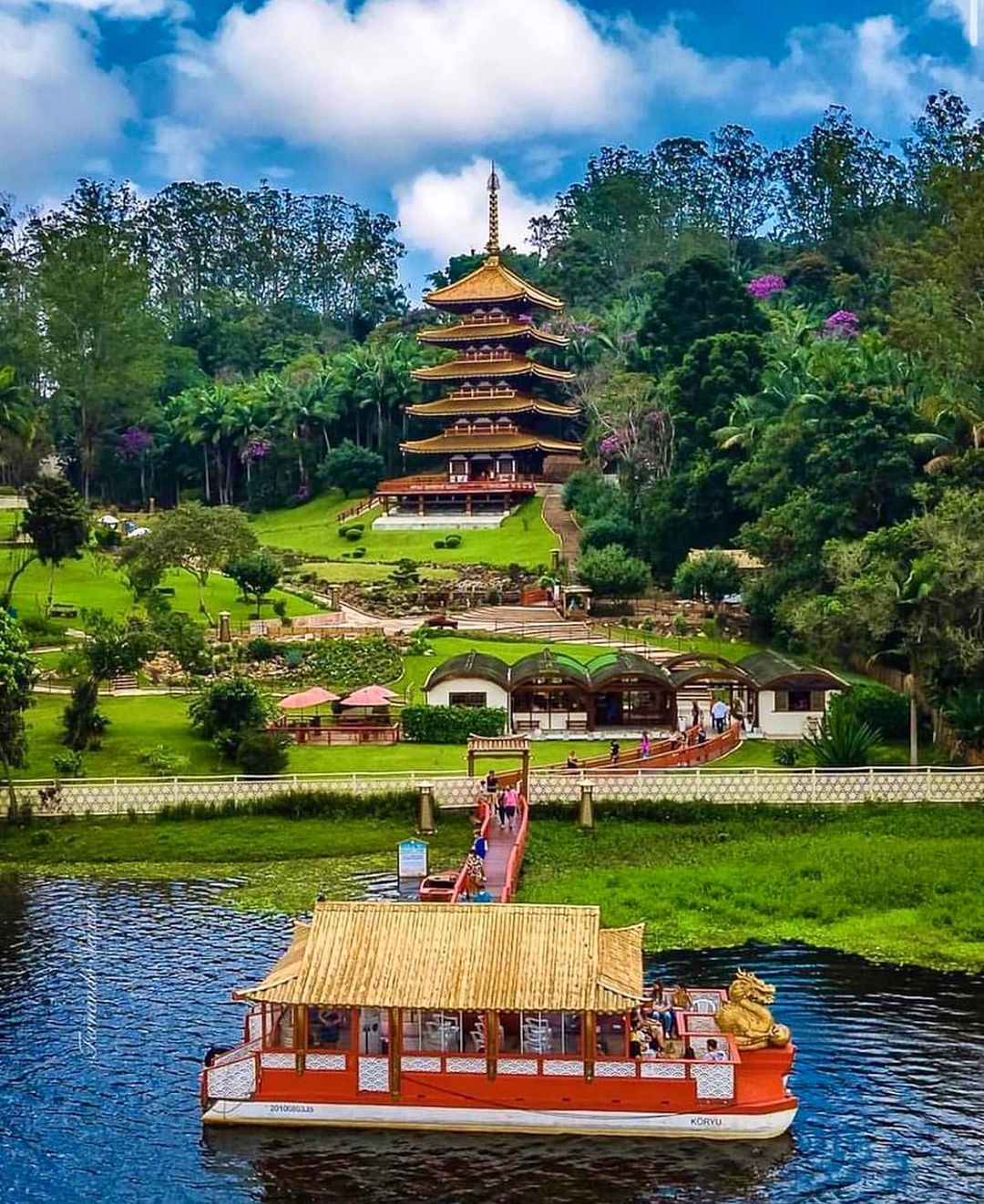 A torre foi inspirada no templo japonês mais antigo do mundo