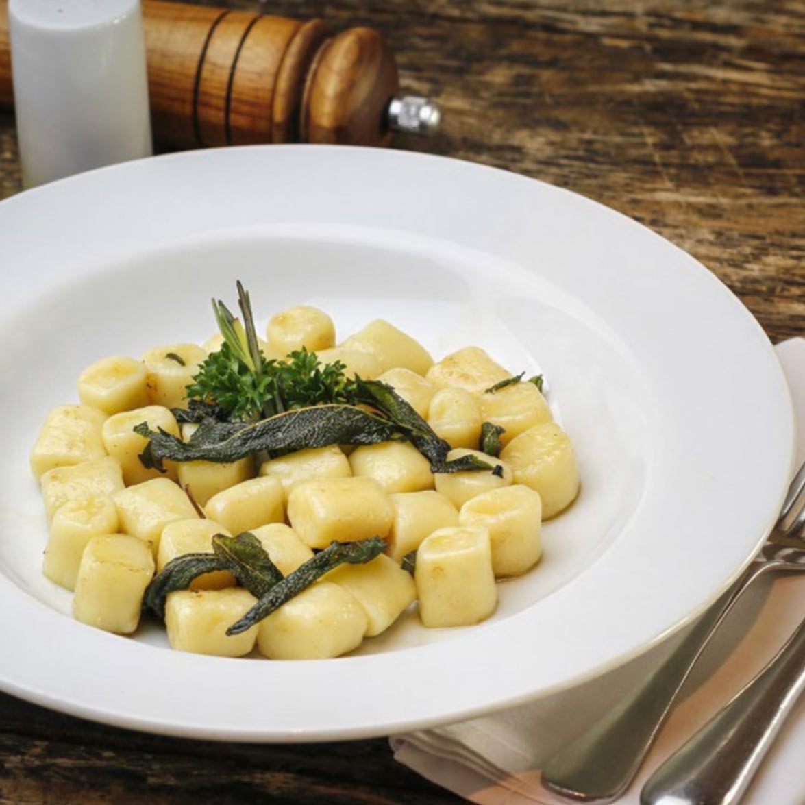 O tradicional restaurante italiano ressalta a importância do movimento vegano com vários pratos de seu menu como o Nhoque de batata na manteiga e sálvia (R$ 69)