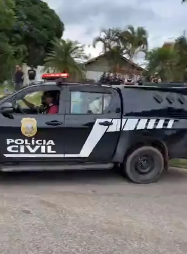 Momento em que o assassino que atacou escolas é preso em Aracruz (ES)