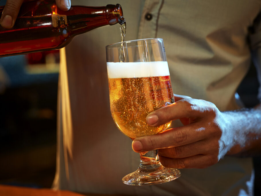 Pesquisadores encontram associação positiva entre cerveja e Alzheimer