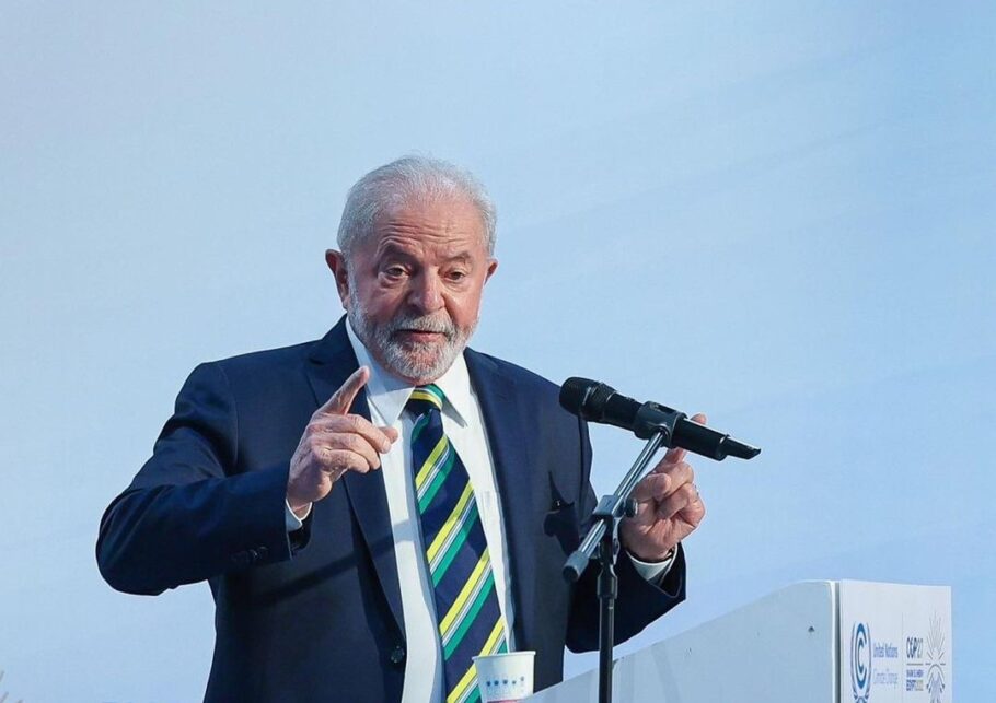 Lula passa por cirurgia para retirada de leucoplasia