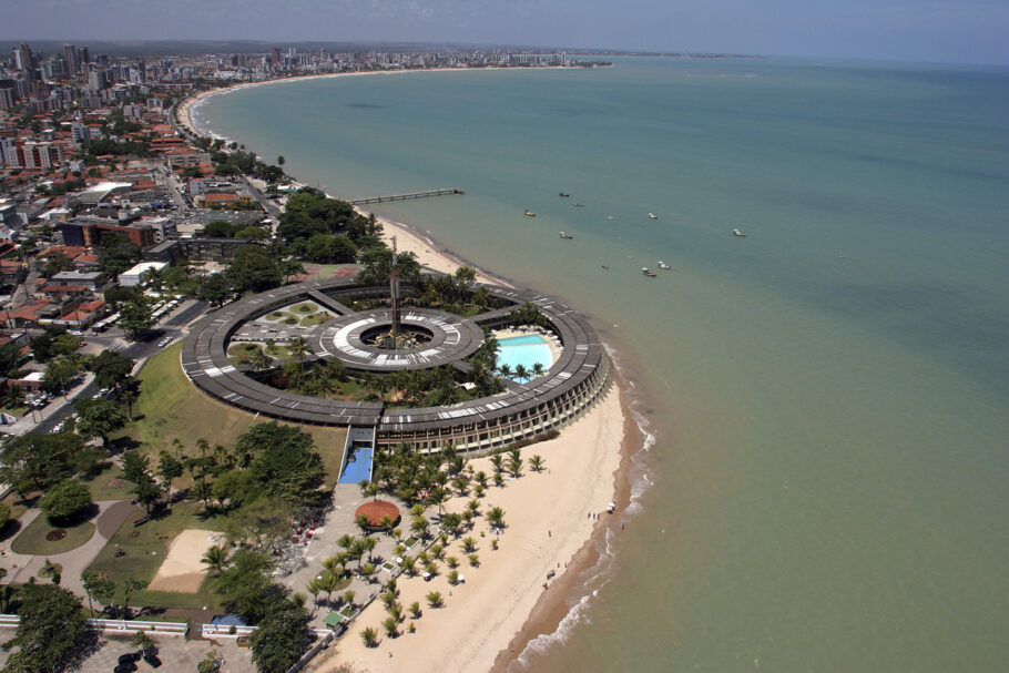 Vista aérea da praia de Tambau em João Pessoa (PB)