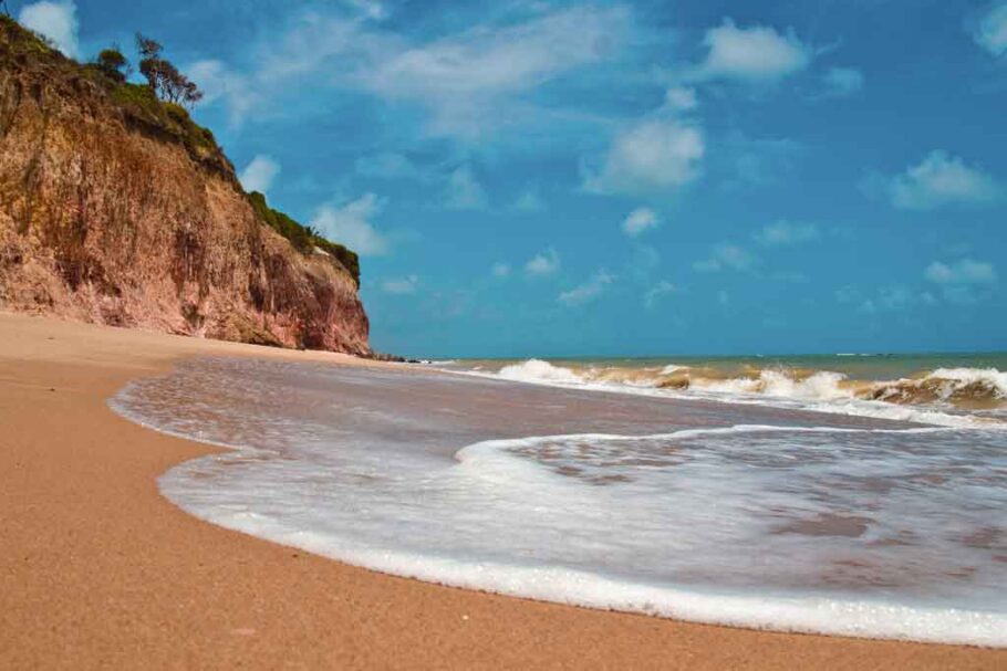 Apesar de ser uma das menores praias de João Pessoa, a praia do Seixas esbanja beleza