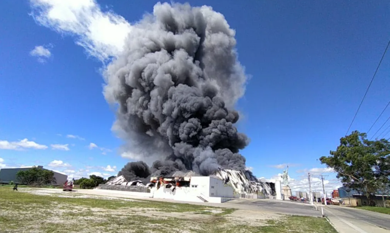 Unidade da Havan na Bahia é destruída por incêndio de grandes proporções