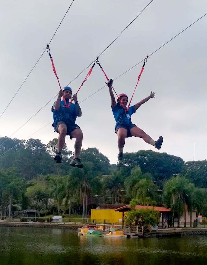 Parque aquático em Cotia (SP) conquista visitantes com atrações divertidas  e águas quentes