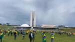 Redes sociais repercutem invasão do Congresso e Planalto