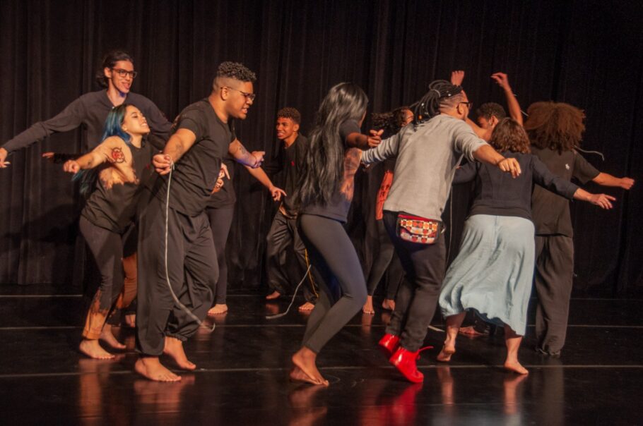 Projeto da Cia Estrela D’Alva, a Escola Itinerante de Teatro convida escolas públicas de ensino médio de Santo André para se inscreverem para receber aulas de teatro gratuitas. Foto: Sueli Almeida.