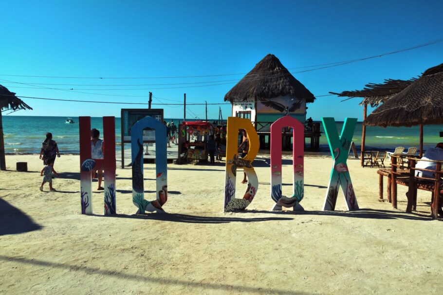 Holbox encanta o viajante à primeira vista