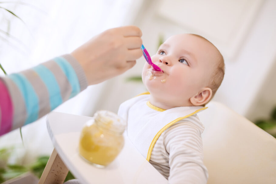 Detectadas 21 substâncias tóxicas em papinhas de bebê