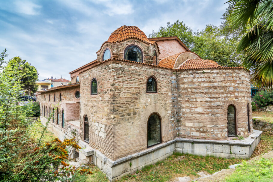 Ruínas de uma antiga igreja bizantina onde foram realizados o primeiro e o sétimo concílios ecumênicos de Nicéia