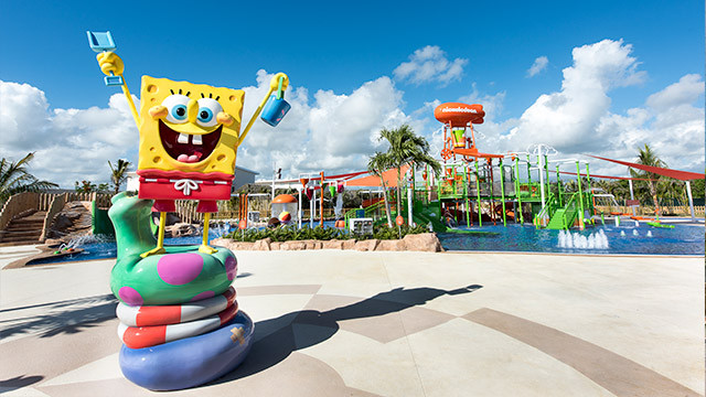 O Nickelodeon Hotel & Resorts, em Punta Cana (República Dominicana), é uma das opções de hospedagem no exterior