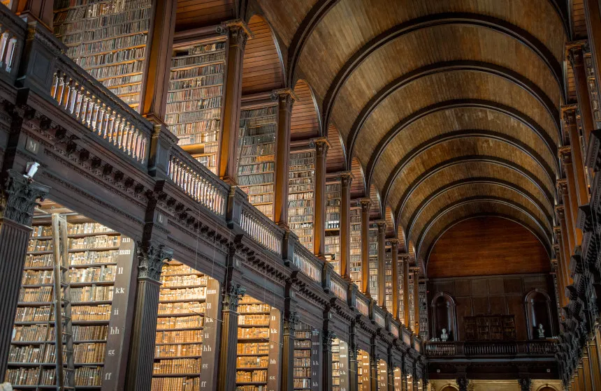 Biblioteca do Trinity College de Dublin, uma das mais antigas da Irlanda