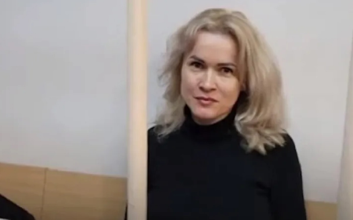 Jornalista russa é presa após publicação sobre ataque à Ucrânia