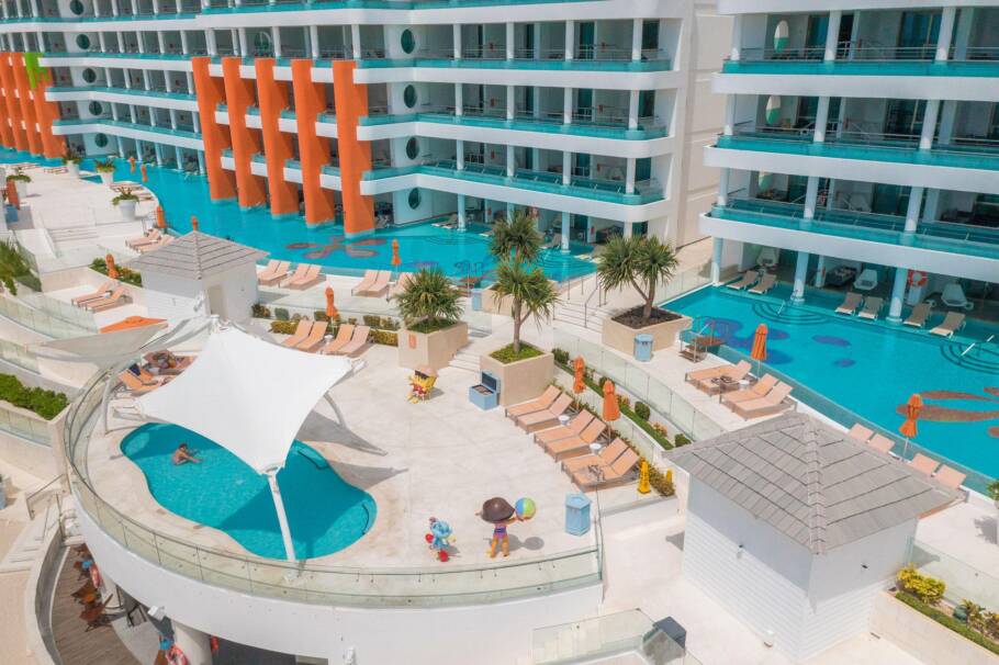 Todas as suítes do resort da Nickelodeon na Riviera Maya contam com piscina na sacada