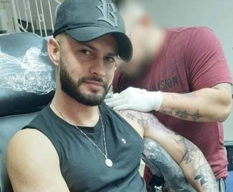 Rapaz morre após uso de anestésico durante tatuagem