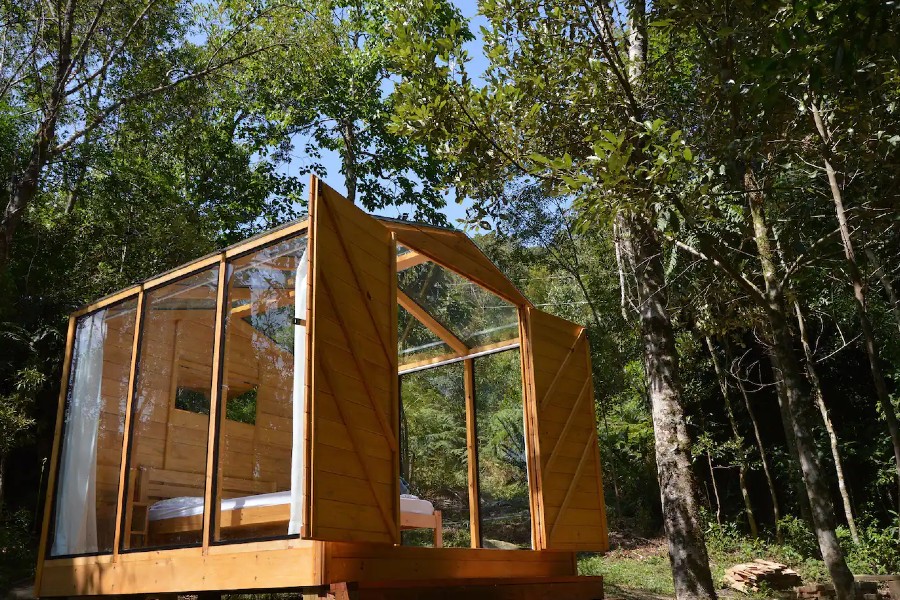 Cabana de vidro sem luz em Santa Catarina foi a 2ª hospedagem mais curtida do mundo por usuários do Airbnb