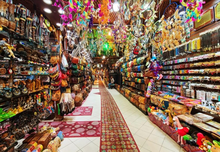 Sharm El-Sheikh tem um mercado popular com grande variedade de produtos