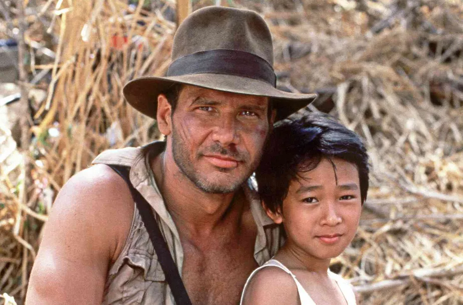 Ke Huy Quan e Harrison Ford em “Indiana Jones e o Templo da Perdição”