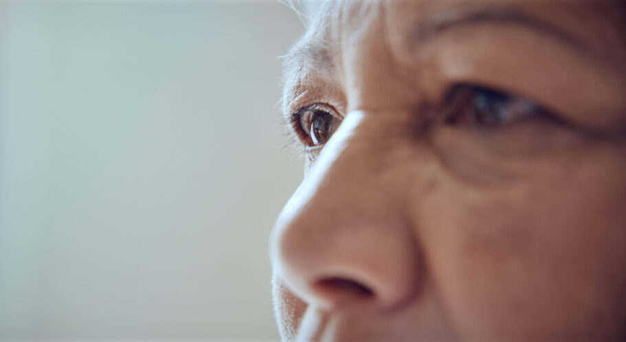 Alzheimer precoce pode ser diagnosticado por meio de exames dos olhos