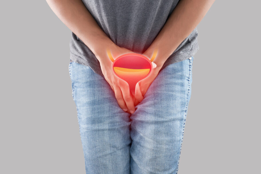 Dor ao urinar e sangue na urina são sinais de alerta para o câncer de bexiga