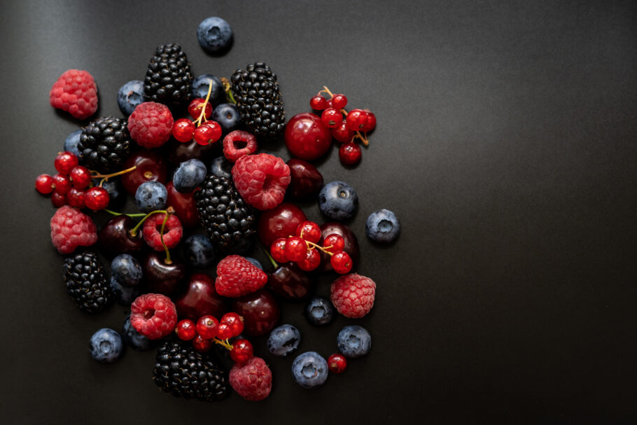 Frutas vermelhas também ajudam a reduzir os níveis de açúcar no sangue